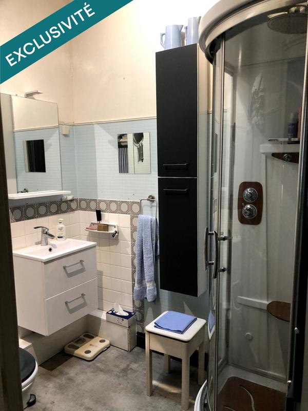 Maison - 225 m² - 9 pièces