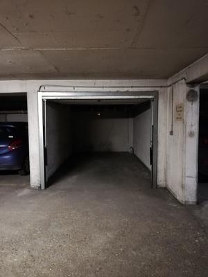 Parking / Garage - 10 m²