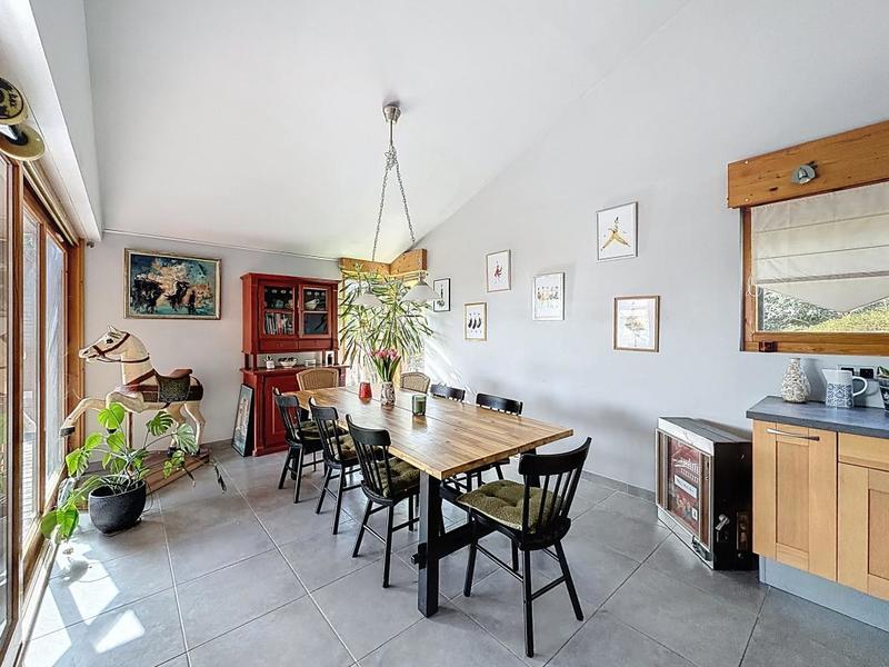 Villa - 180 m² - 6 pièces