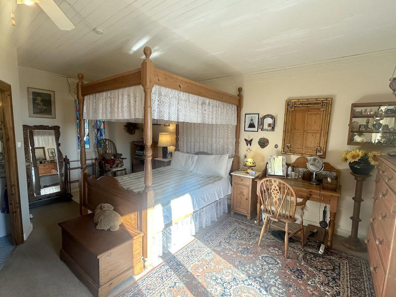 Maison - 273 m² - 15 pièces