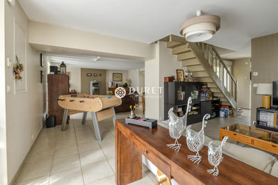 Maison - 198 m² - 6 pièces