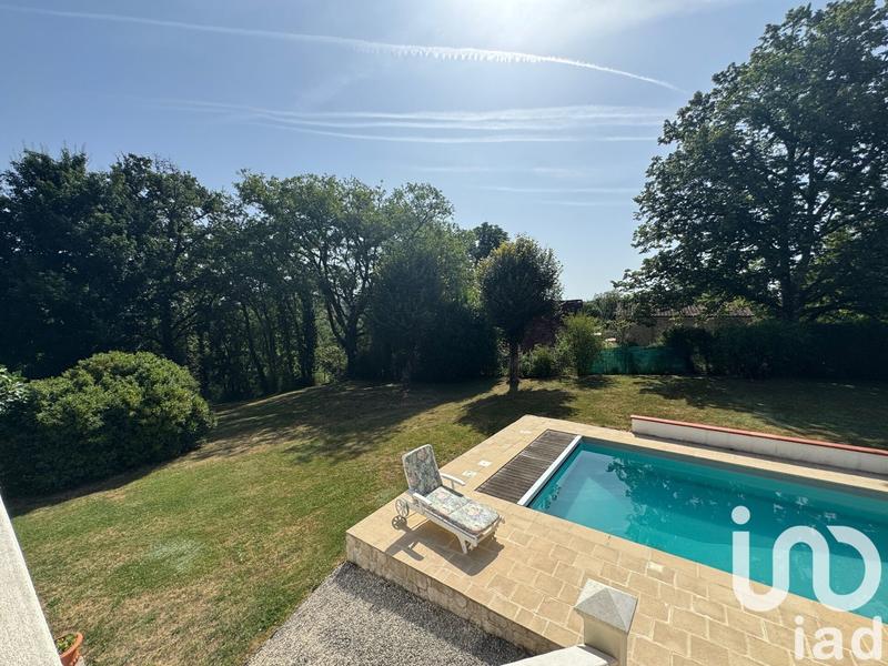 Maison - 185 m² - 7 pièces