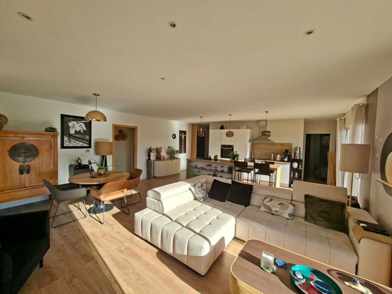 Maison - 108 m² - 4 pièces