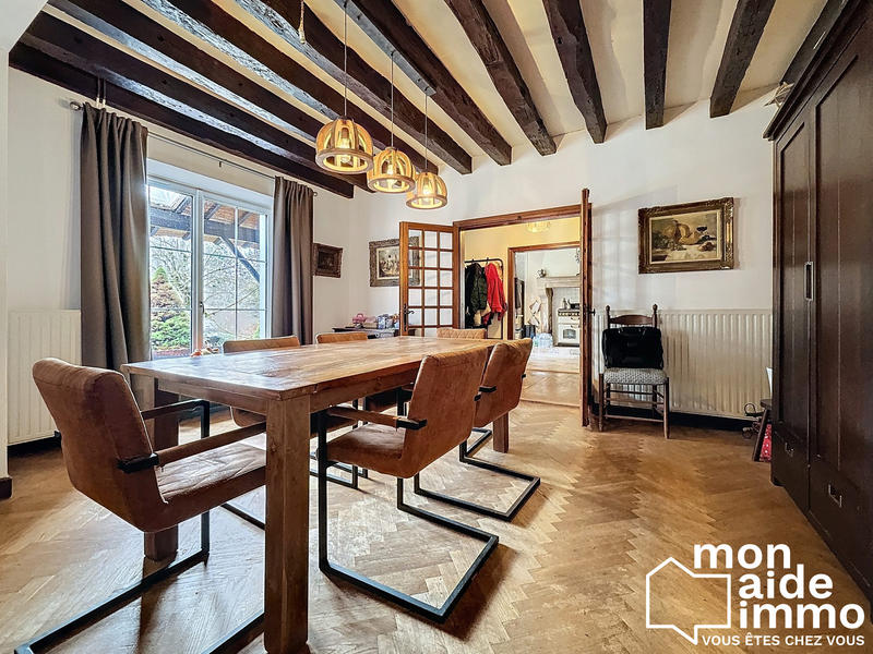 Maison - 340 m² - 15 pièces