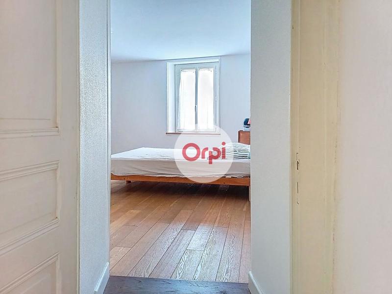 Maison - 205 m² - 6 pièces