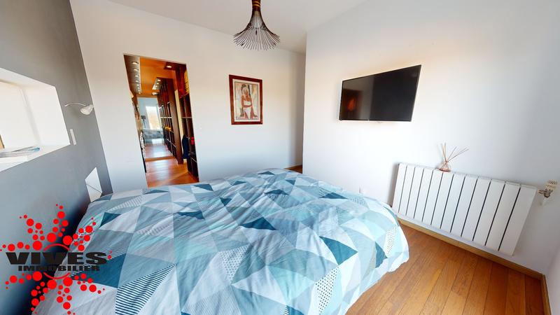 Maison - 210 m² - 8 pièces