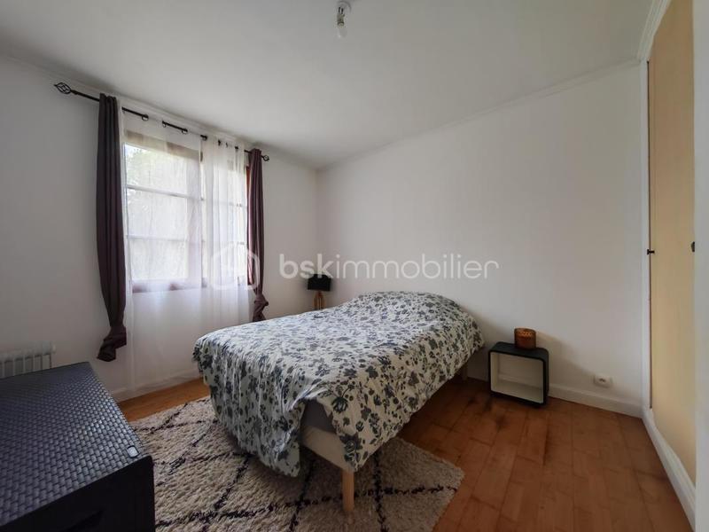 Maison - 180 m² - 7 pièces