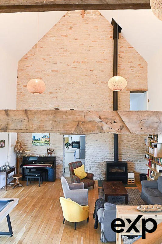 Maison - 330 m² - 13 pièces