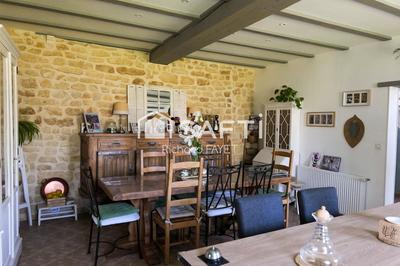 Maison - 302 m² - 10 pièces