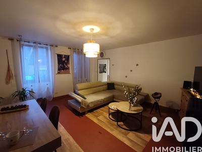 Maison - 98 m² - 5 pièces