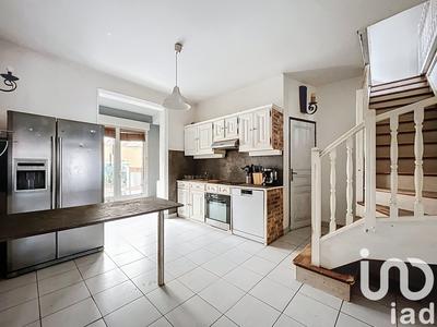 Maison - 122 m² - 5 pièces