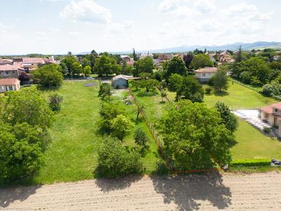 Terrain constructible - 1 000 m²
