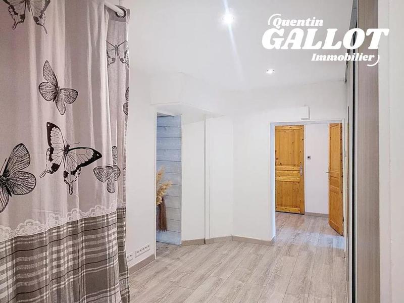 Maison - 192 m² - 11 pièces