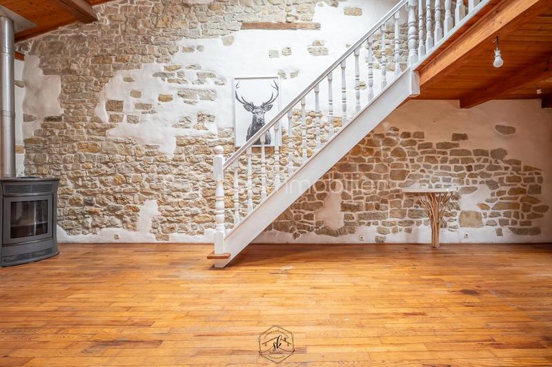 Maison - 238 m² - 8 pièces