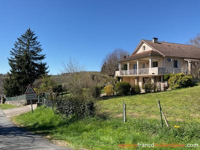 Maison - 146 m² - 7 pièces