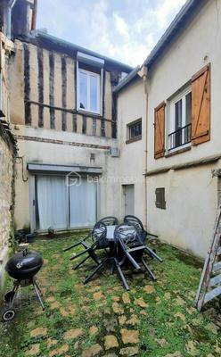 Immeuble - 99 m² - 3 pièces