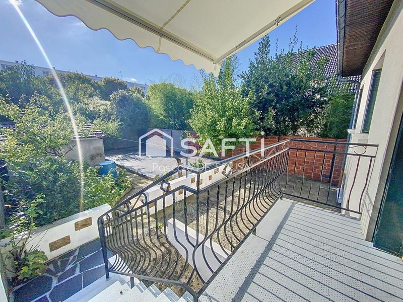 Maison - 141 m² - 8 pièces