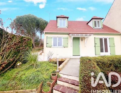 Maison - 96 m² - 5 pièces