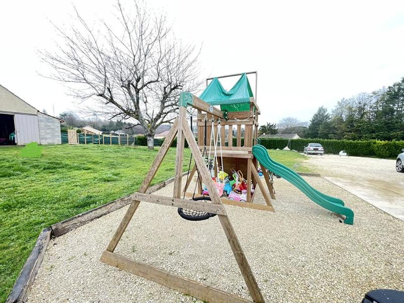 Maison - 95 m² - 4 pièces