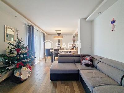 Maison - 98 m² - 5 pièces