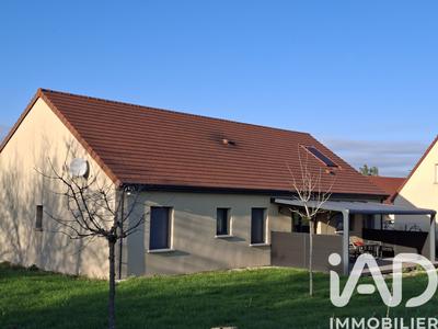 Maison - 101 m² - 5 pièces
