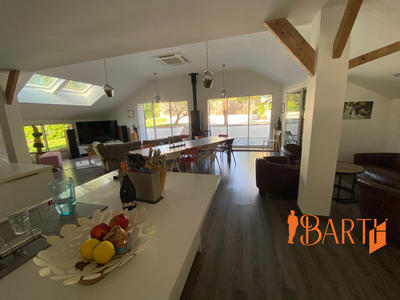 Villa - 185 m² - 6 pièces