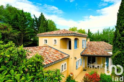 Maison - 155 m² - 7 pièces