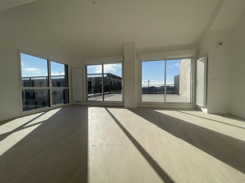 Appartement - 93 m² - 4 pièces