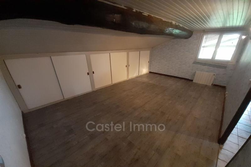 Maison - 235 m² - 6 pièces