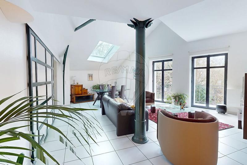 Atelier d'activités - 140 m² - 6 pièces