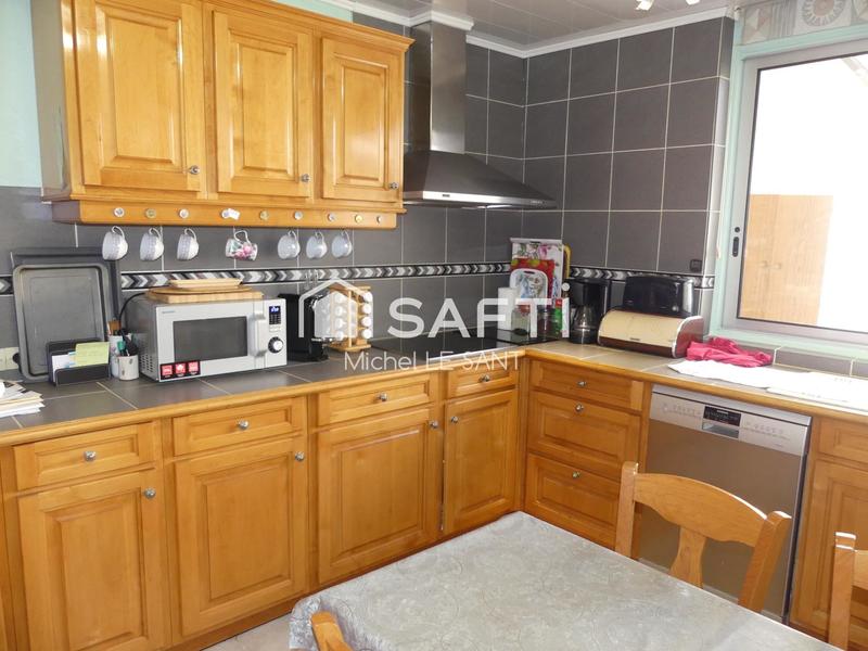 Maison - 183 m² - 9 pièces