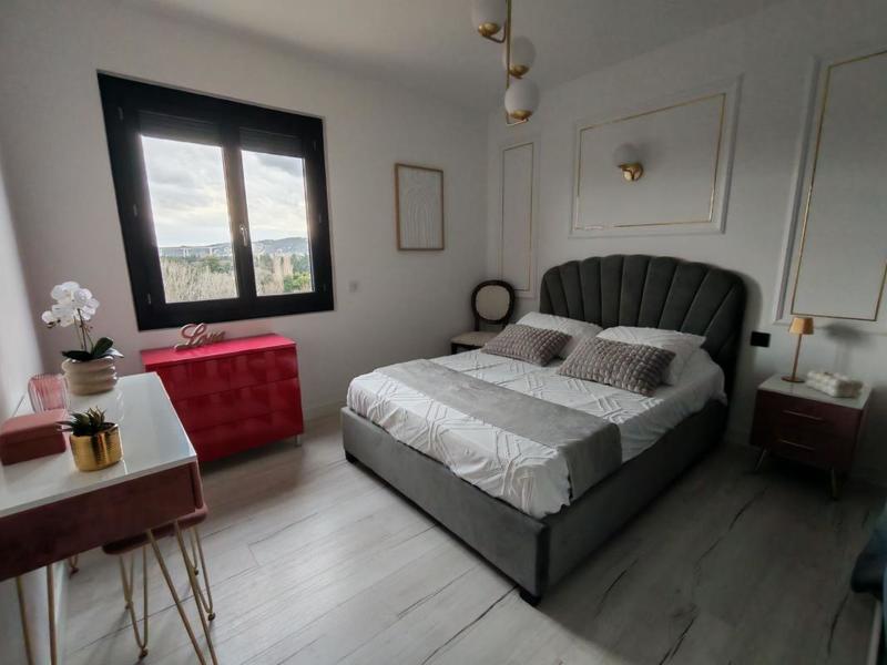 Maison - 183 m² - 6 pièces