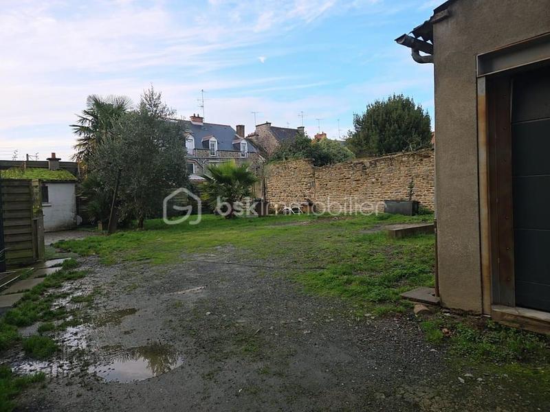 Maison - 266 m² - 10 pièces