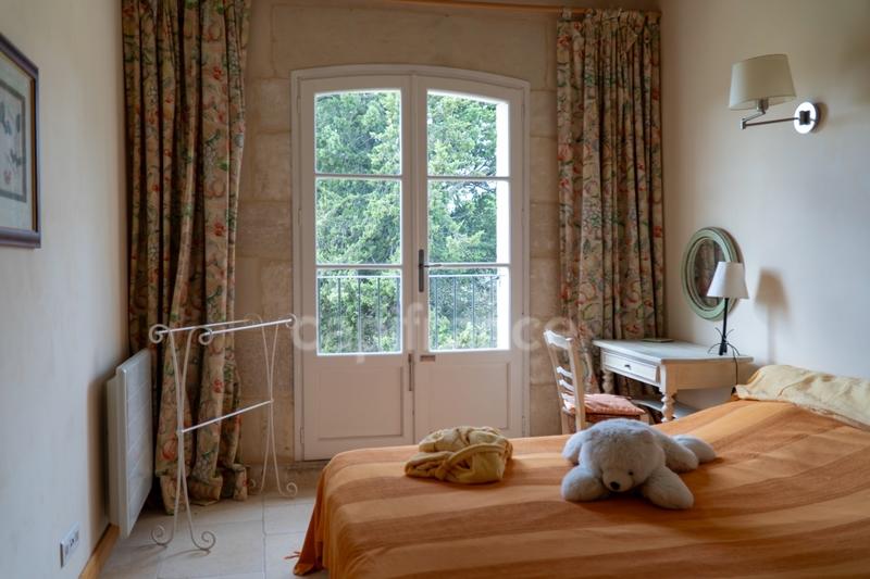 Maison - 560 m² - 15 pièces