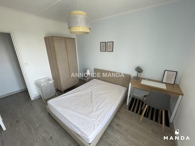 Chambre - 10 m² - 5 pièces