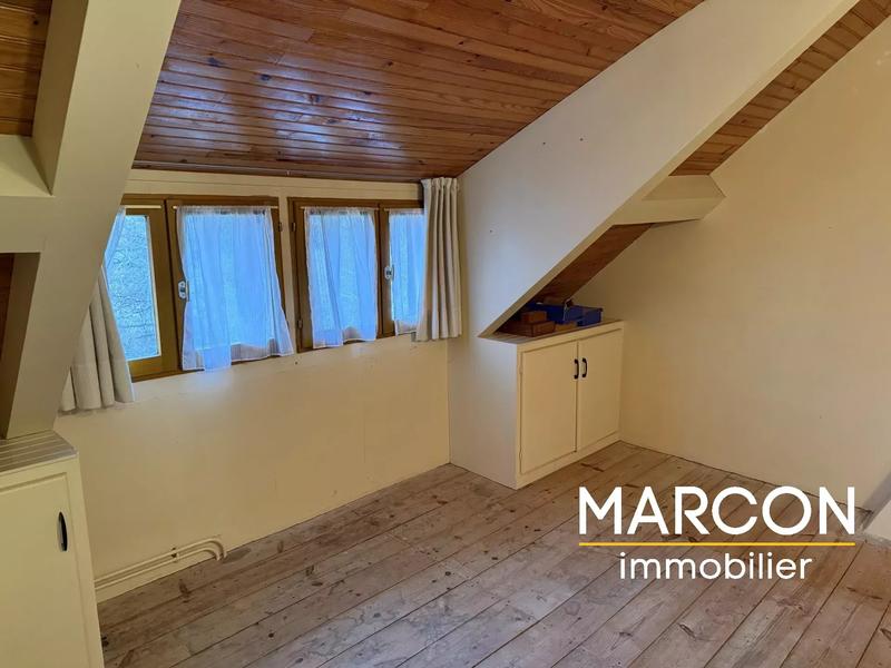 Maison - 138 m² - 9 pièces