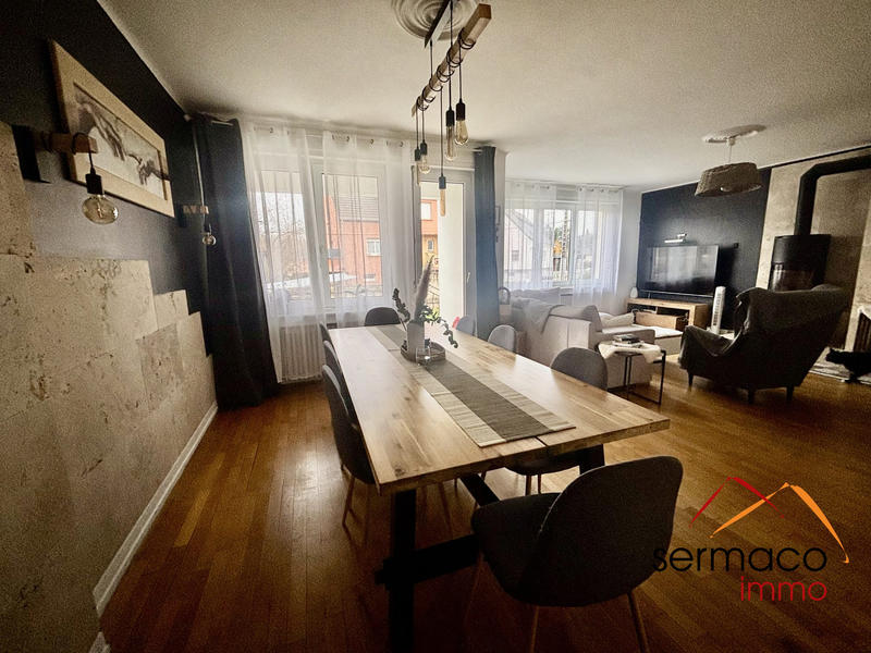 Maison - 212 m² - 11 pièces