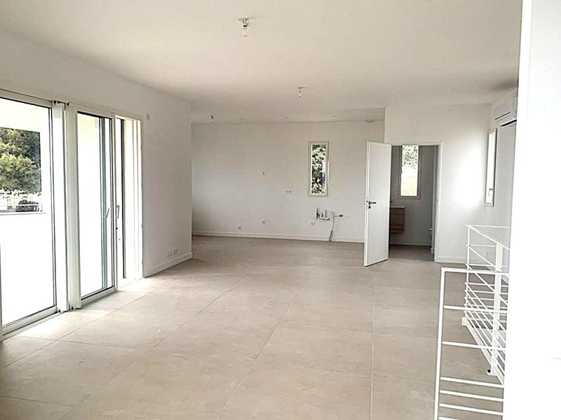 Appartement - 99 m² - 3 pièces