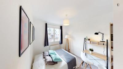 Chambre - 10 m² - 5 pièces