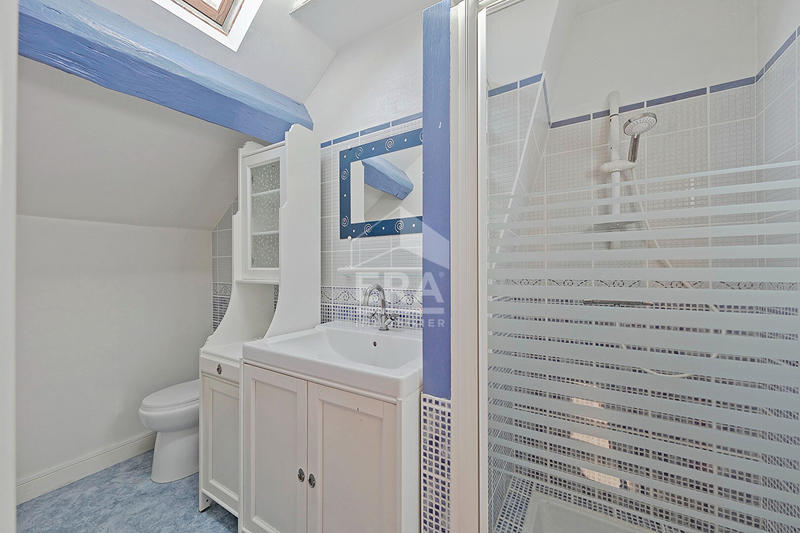 Maison - 175 m² - 8 pièces