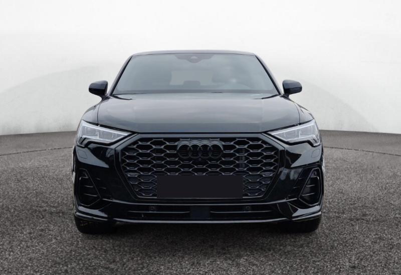 Audi Q3 Sportback 45 TFSIe 245 s-Line Hybride Rechargeable / Attache Remorque Matrix Led Sieges Elec à Memoire Coffre Keyless