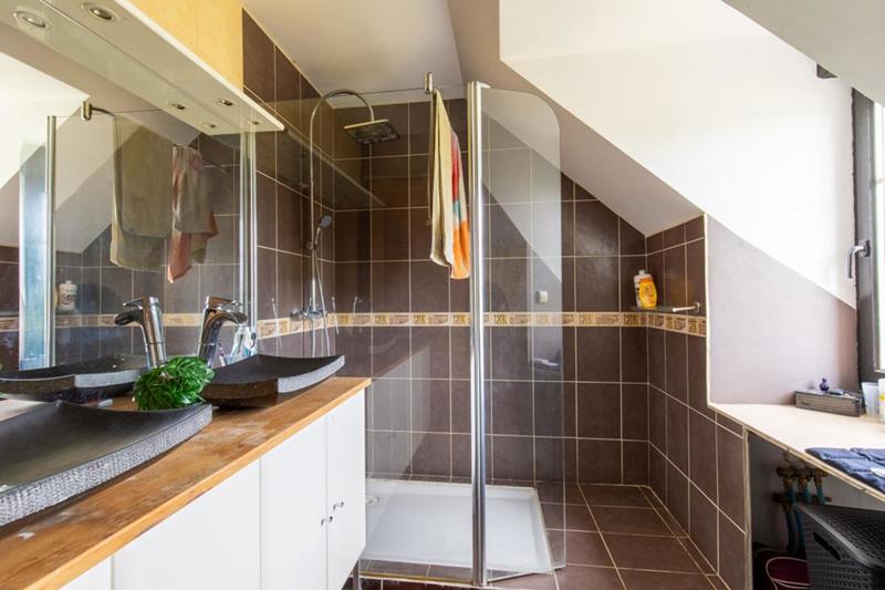 Maison - 245 m² - 7 pièces