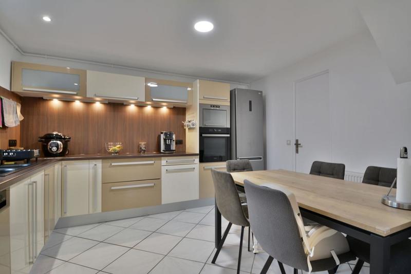 Maison - 96 m² - 4 pièces