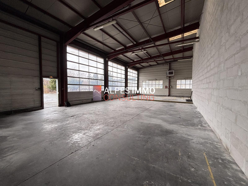 Local d'activités - 195 m² - 1 pièce