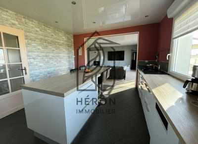 Maison - 144 m² - 8 pièces