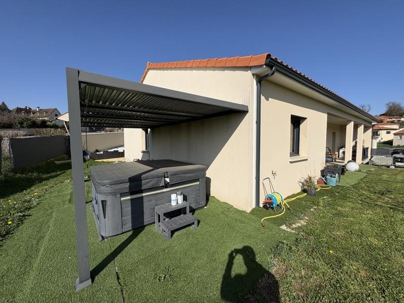 Maison - 123 m² - 7 pièces