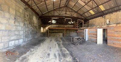 Parking / Garage - 208 m²