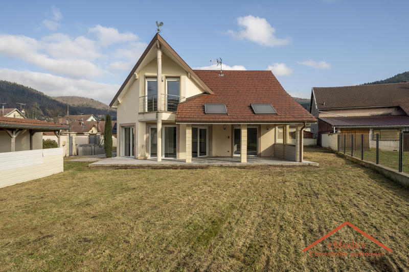 Villa - 145 m² - 6 pièces