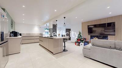 Pavillon - 134 m² - 5 pièces