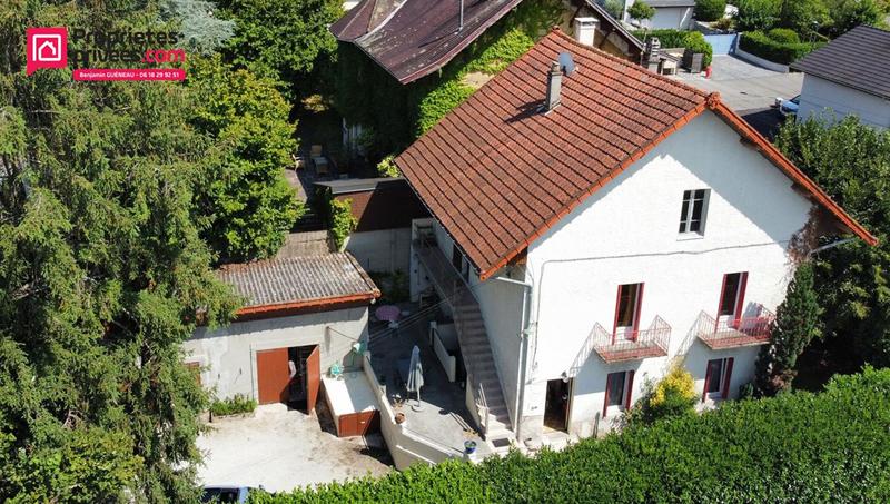 Maison - 160 m² - 6 pièces